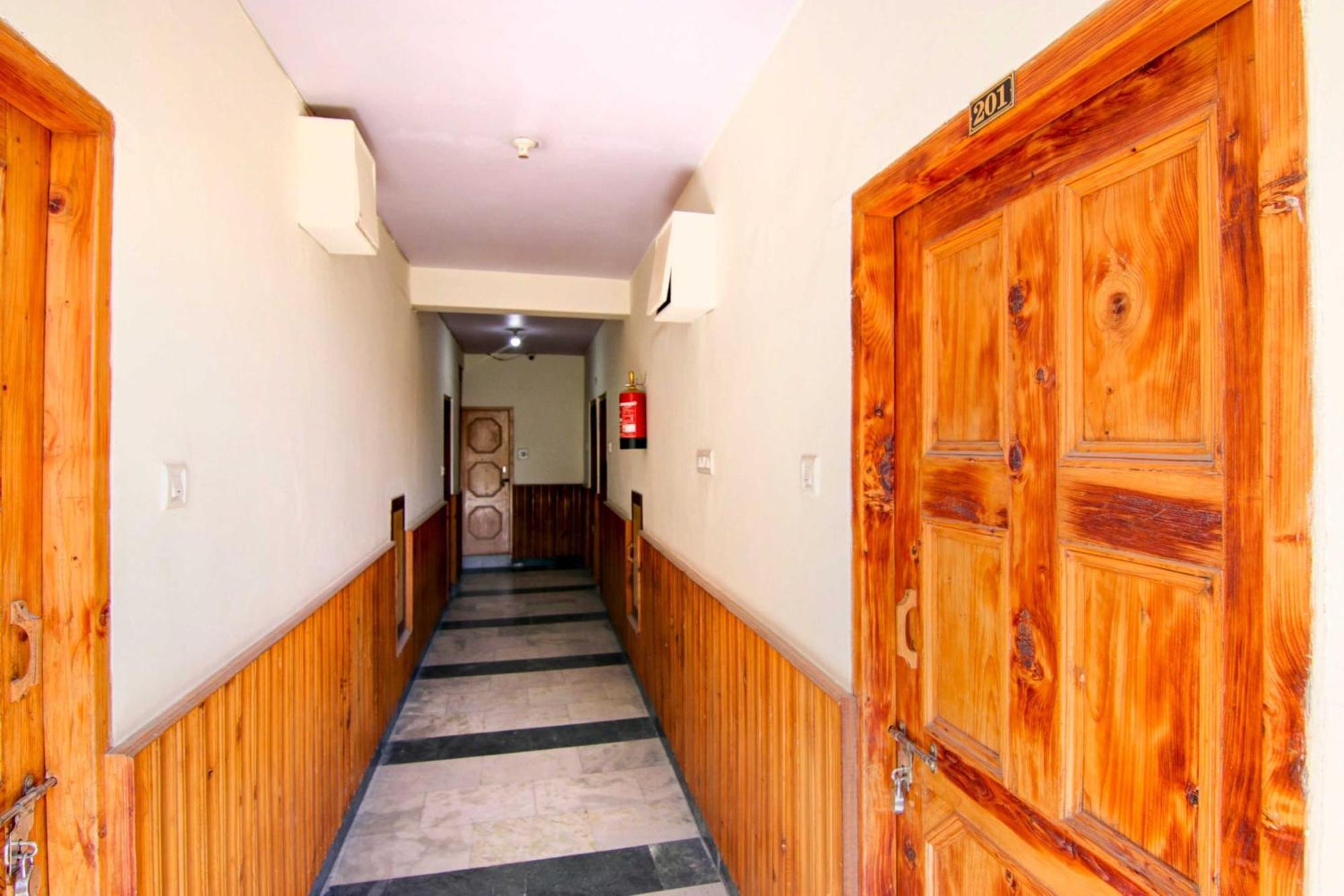 Hotel O Kundan Inn Manāli Buitenkant foto